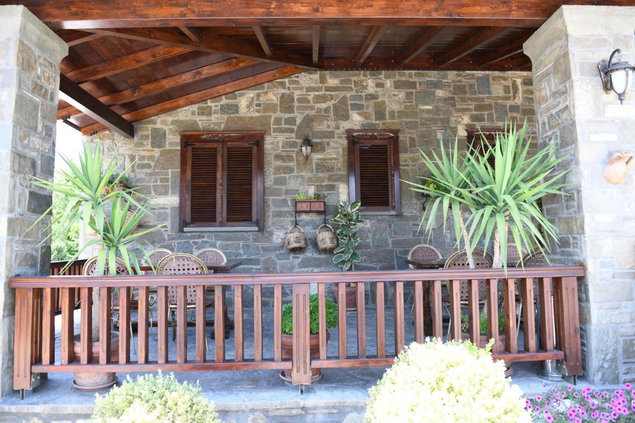 Hotel Kaceli Berat Esterno foto