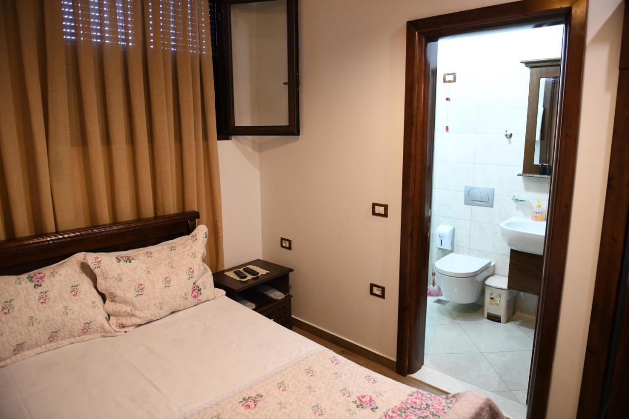 Hotel Kaceli Berat Esterno foto