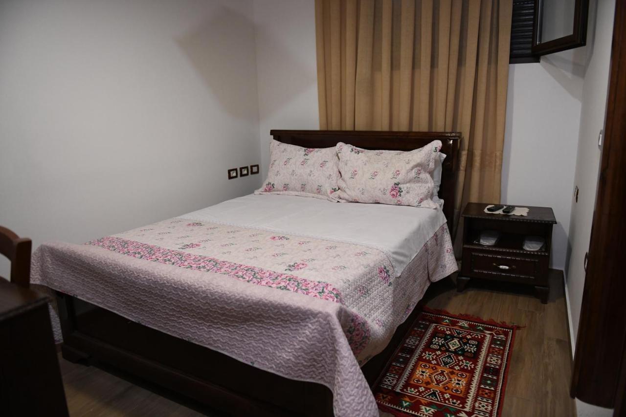Hotel Kaceli Berat Esterno foto