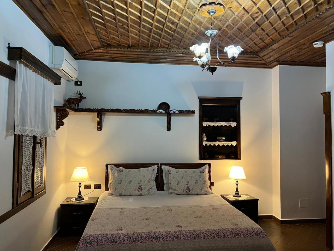 Hotel Kaceli Berat Esterno foto