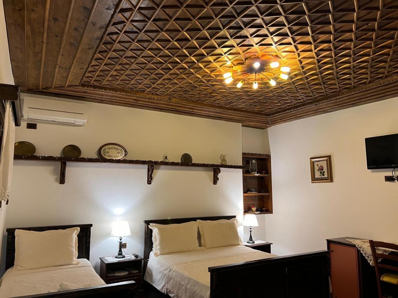 Hotel Kaceli Berat Esterno foto