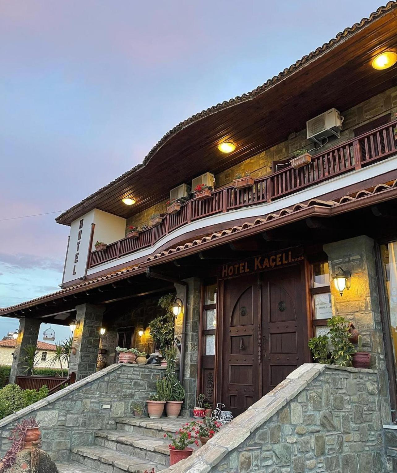 Hotel Kaceli Berat Esterno foto