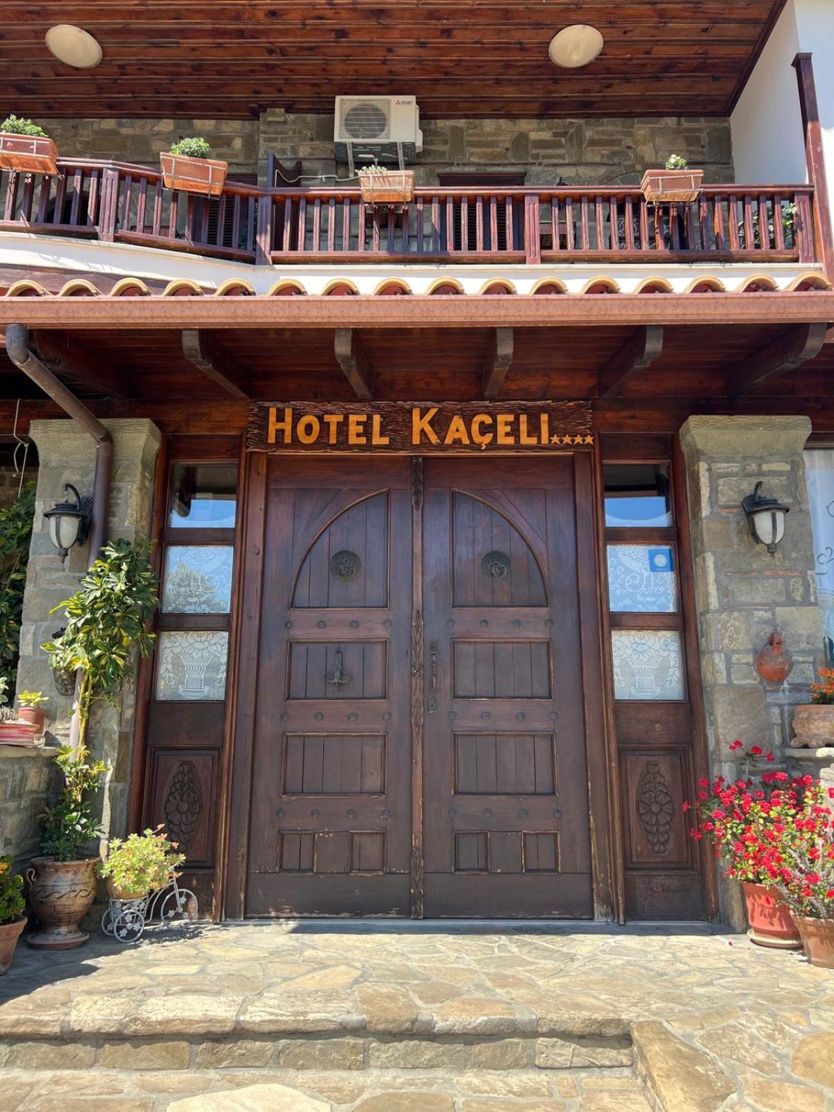 Hotel Kaceli Berat Esterno foto