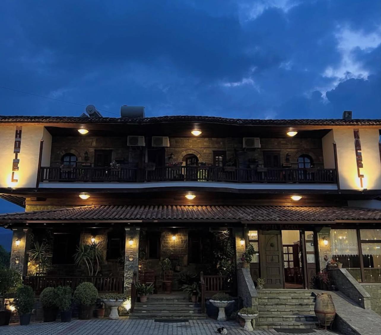 Hotel Kaceli Berat Esterno foto